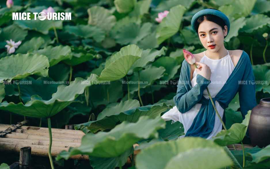 Đầm Sen Hồ Tây